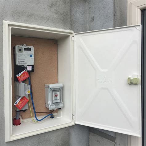 3 unit electric meter box|outside electrical meter box.